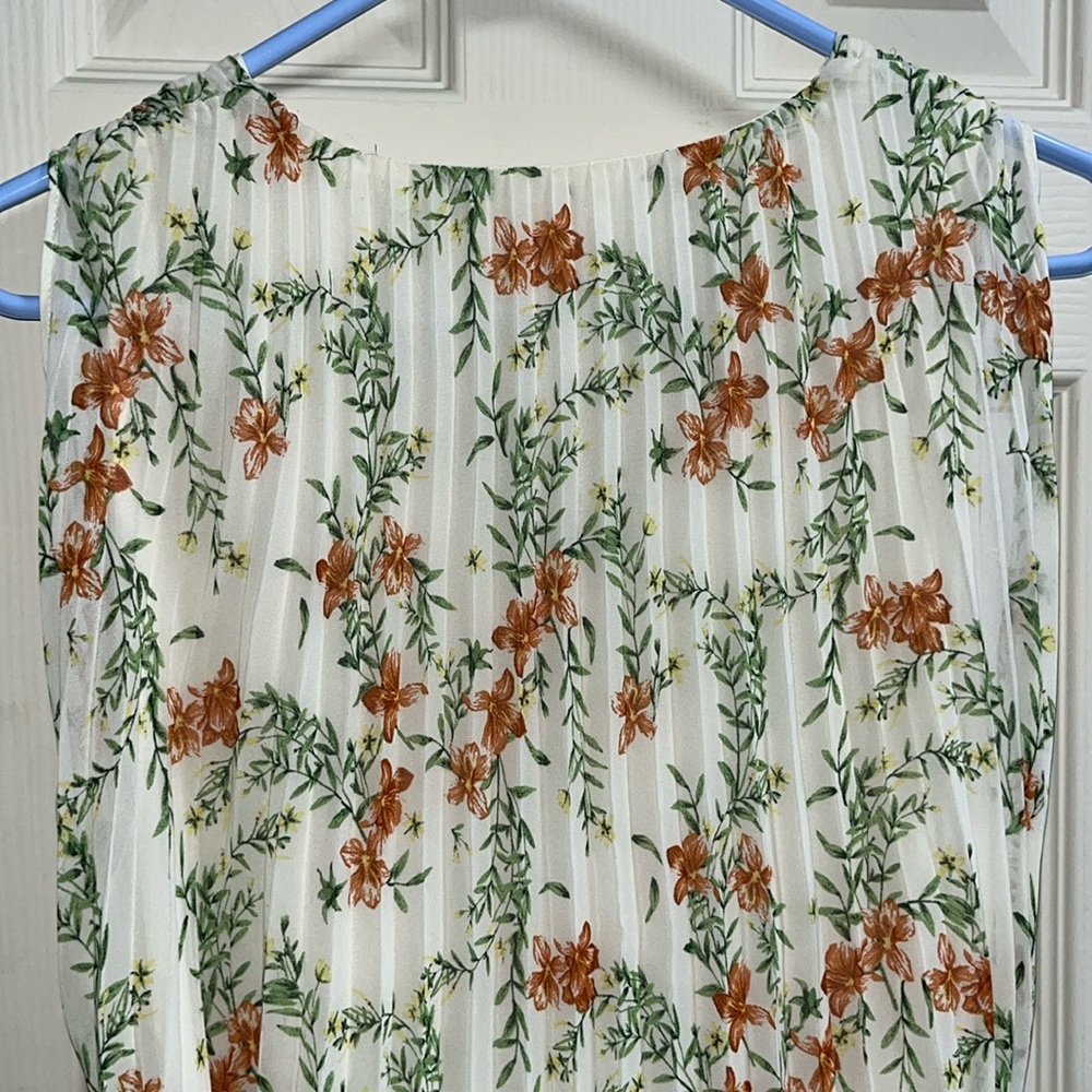 NWT pleated floral dress Max Studio London - Picture 6 of 9